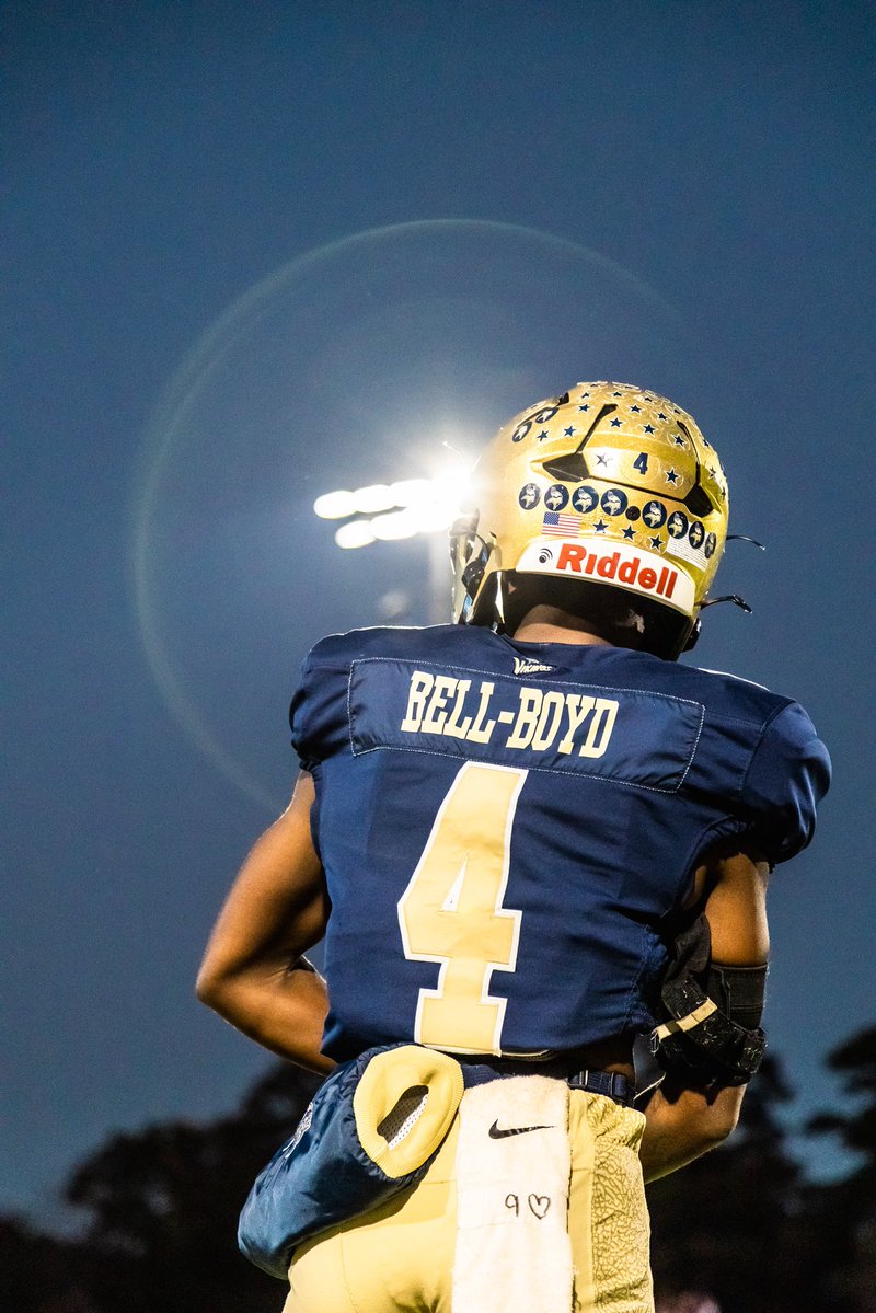 Check out my regular szn highlights
Senior #4
WR/DB
5’9 160
Student of the Game
hudl.com/v/2T9YtW