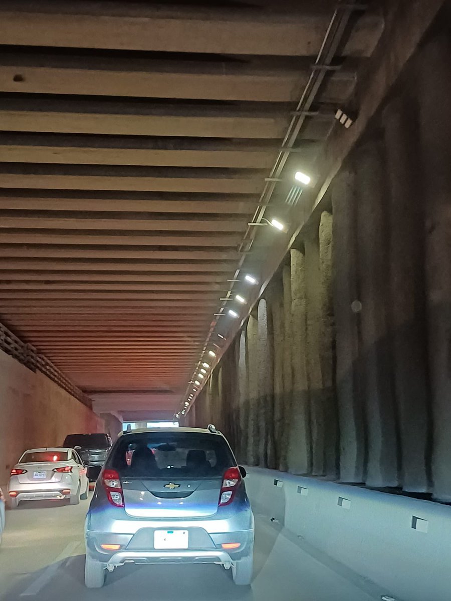 HEKTORSV's tweet photo. @ZapopanGob @JuanJoseFrangie @Trafico_ZMG de favor nos pueden apoyar con la reparación o cambio de las luminarias que se ubican en el paso a desnivel de Ávila, Camacho y Américas en ambos sentidos. Gracias https://t.co/qU8m5Ax99Y