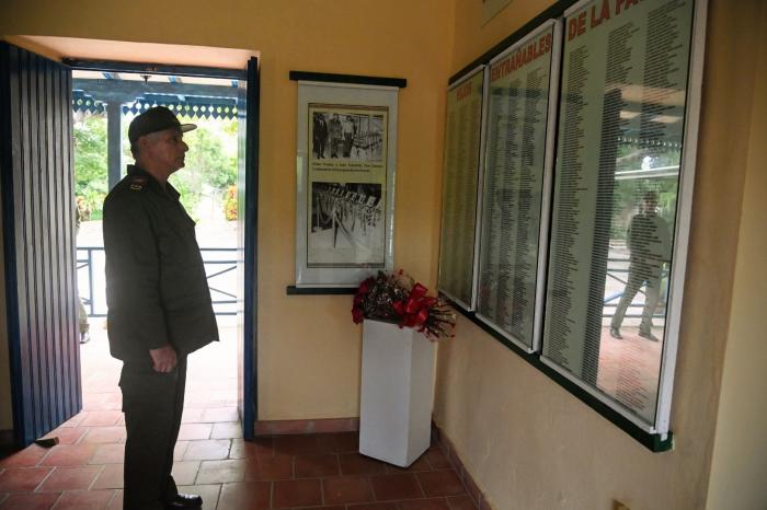 🇨🇺🇦🇴ǀ Con la presencia del Presidente de la República, Miguel Díaz-Canel Bermúdez, tuvo lugar hoy en Matanzas, el Acto Político y Ceremonia Militar por el aniversario 50 del inicio de la Misión Militar Internacionalista de Cuba en la República de Angola.
🔗acortar.link/ZN0Ccg