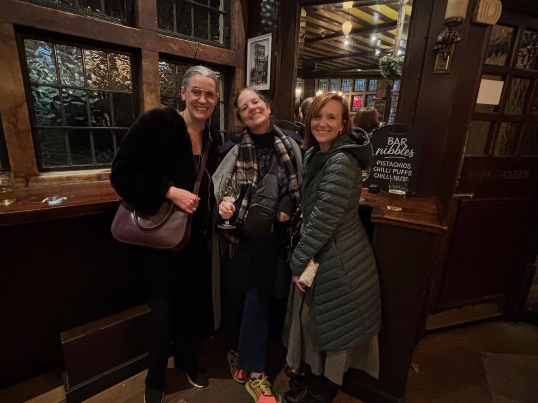 pvbarchive's tweet photo. Paget in London with friends♥️ https://t.co/X5lHi21o1V