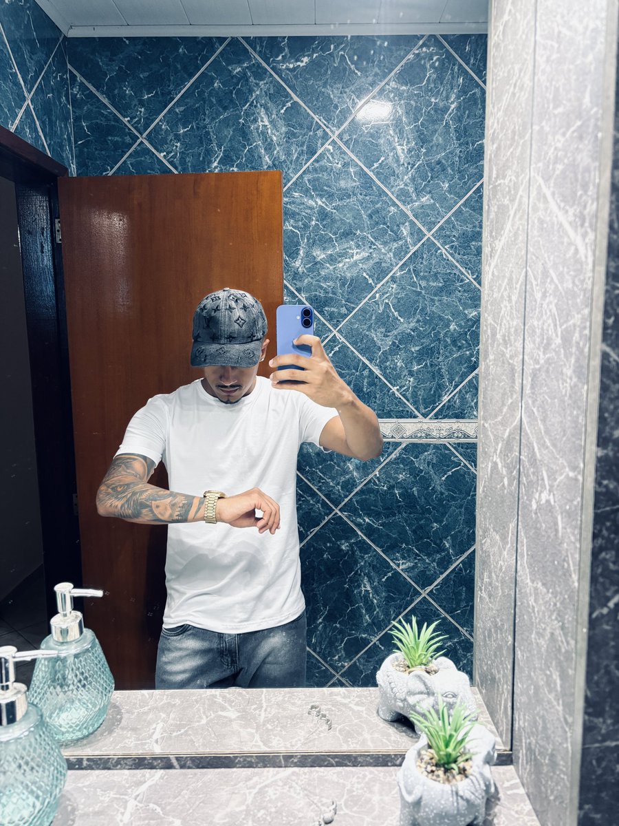 Vn_balla's tweet photo. O brilho e reluzente 🥇 https://t.co/Su0QCxzIKI