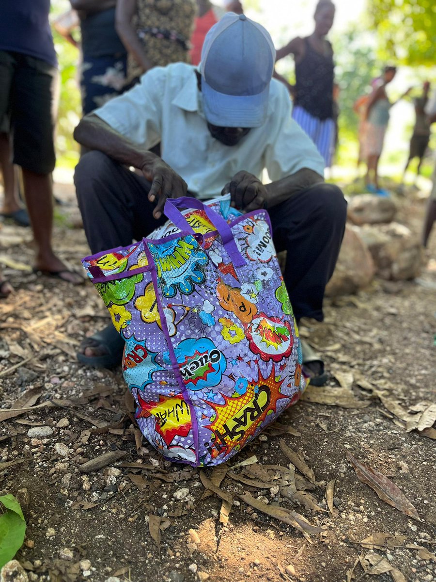 <a href="/CiviqueEtmoral/">Instruction CiviqueEtMorale🇭🇹</a> remèsye BATASOTO

An kolaborasyon ak BATASOTO, nou rive pote sipò bay plizyè fanmi ki te frape pa siklòn Melissa.
Gras ak kontribisyon BATASOTO, nou achte manje ak pwodui dirèkteman nan men peyizan lokal yo.