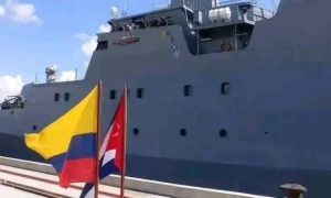 🛳️🌀💟ǀ Un buque de la Armada de la República de Colombia trajo 224,4 toneladas de insumos para asistir a los damnificados del huracán Melissa. 
🔗acortar.link/RamDqP
#HuracánMelissa
#CubaNoEstáSola