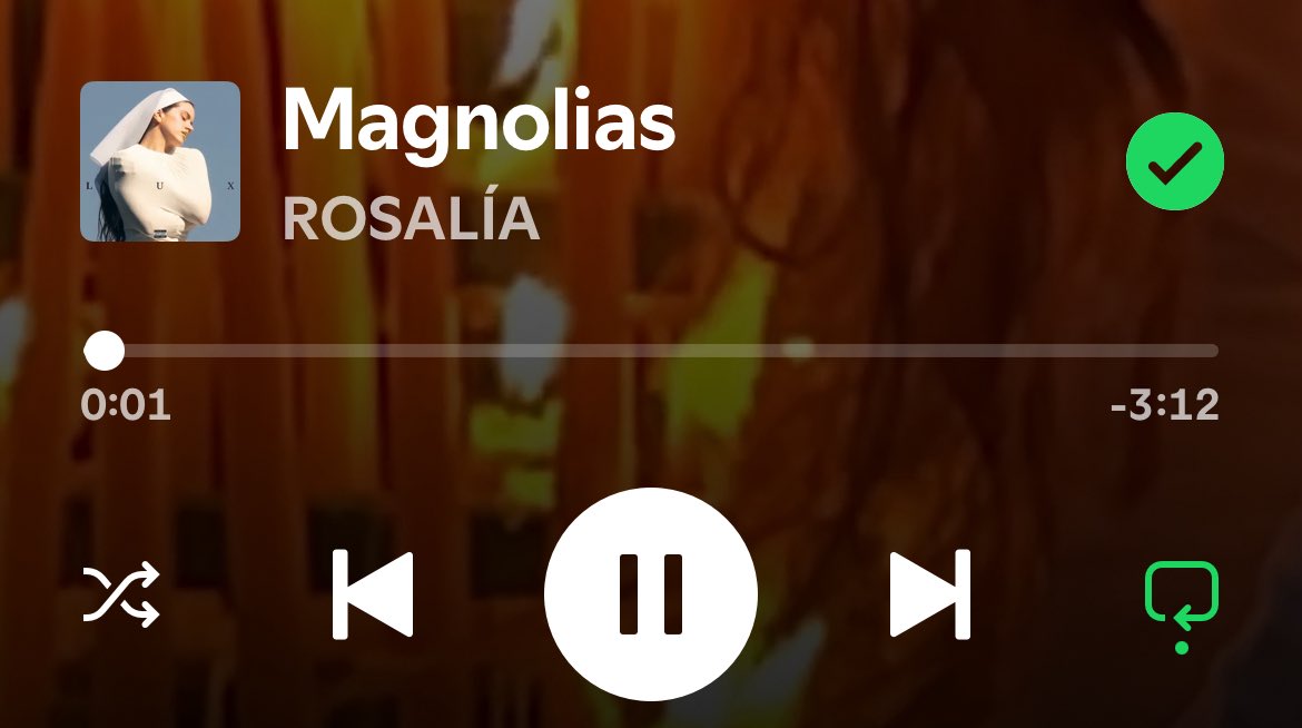 Magnolias es la canción más bonita que ha hecho Rosalía nunca estoy a lágrima viva #lux
