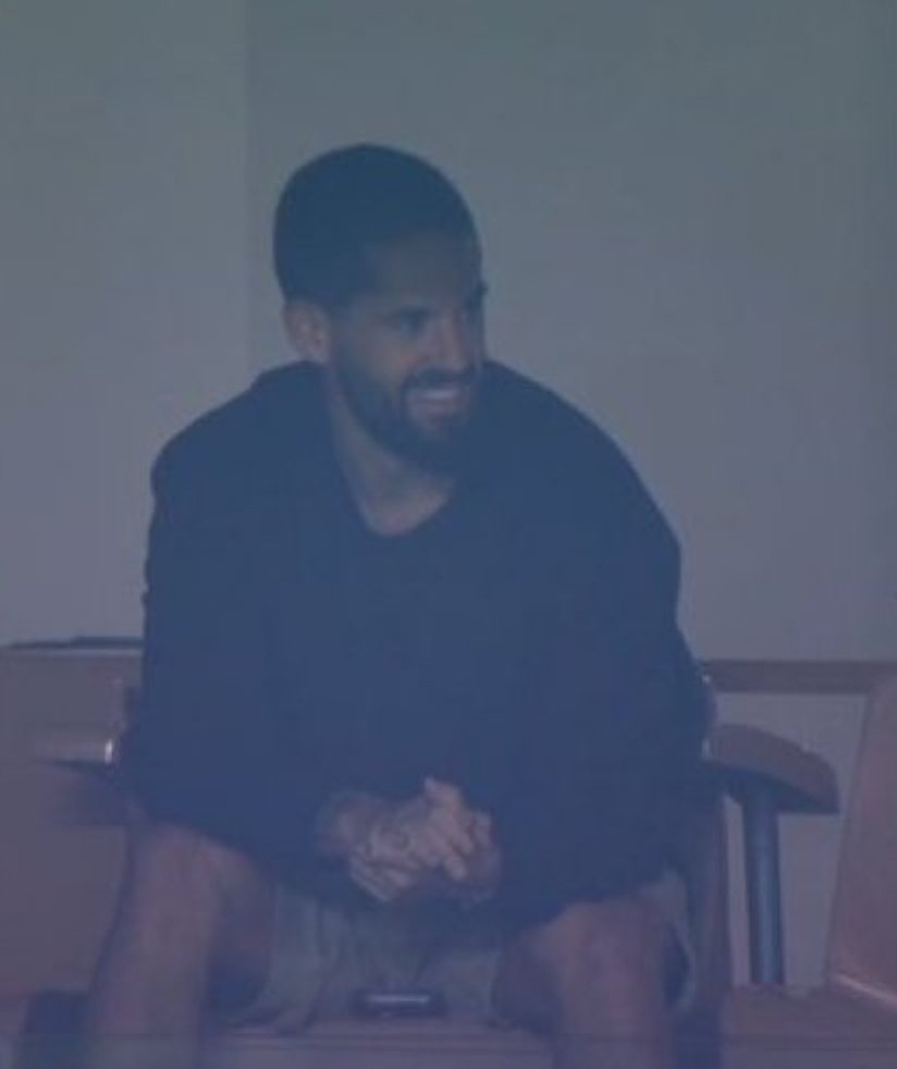 Y todavía falta él... 😏⌛️

¡Buenas y verdiblancas noches! 💚💤