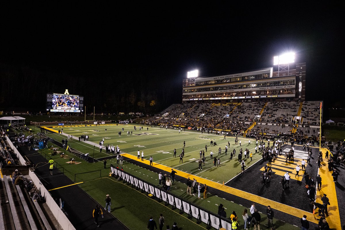 AppState_FB's tweet image. #AppNation, where are you watching the big game tonight?!

7:30 PM kickoff. ESPN2. 

#GoApp #BeatSouthern