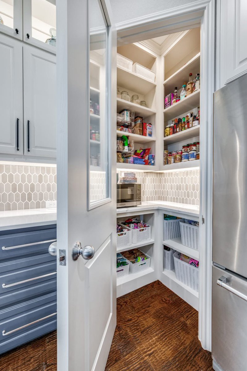 gabi_sperry's tweet image. Proof that a Pantry Remodel can spark serious joy. Even snacks deserve a stylish home. We increased the height of the custom glass door to maximize the gorgeous view. 
#PantryGoals #Remodel #BeforeandAfter #lovemyclients