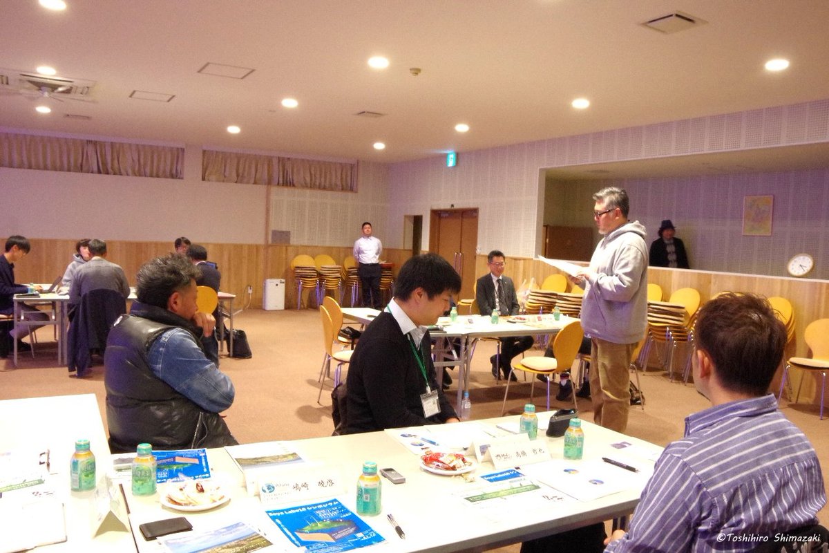 polaris_guides's tweet image. 【宗谷の未来を考える場へ】

高校を卒業すると約半数の人は地元を出て行ってしまう宗谷地域…💦

そのような中で「若者を呼び込むための魅力ある宗谷の地域づくり」をテーマに #北海道開発局 #稚内開発建設部 さんの主催で「#SoyaLabo10 ミーティング」が開かれ、出席してきました🍀

#北海道 #稚内市