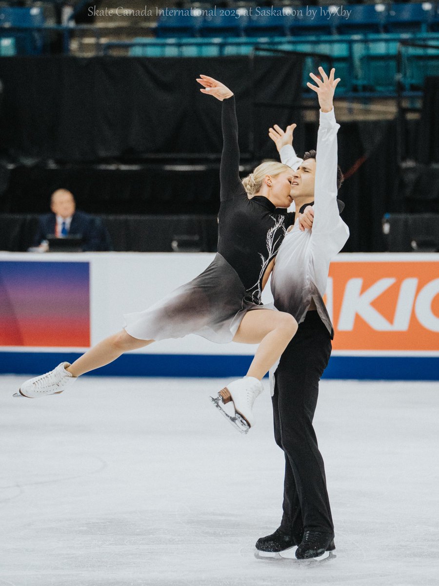 IvyXby's tweet photo. Marjorie Lajoie & Zachary Lagha
Free Dance at Skate Canada International 2025
I love the lift!!
#sci25 #lala https://t.co/d4vuIGzHFQ