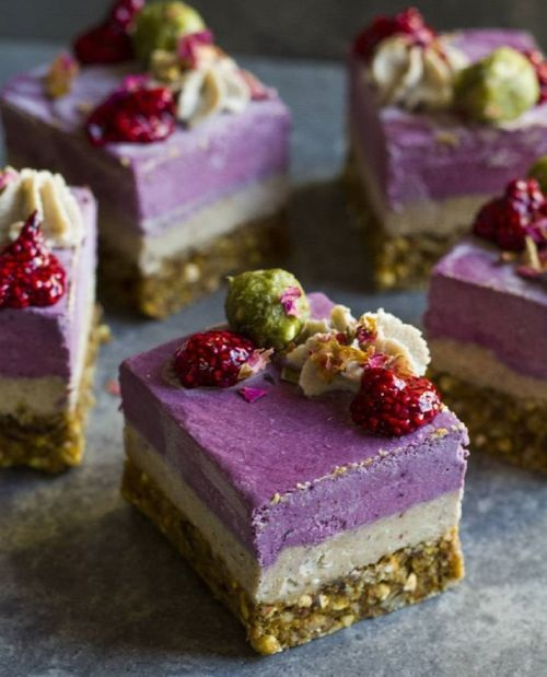 sweettooth3186's tweet photo. Raspberry Pistachio Rose Cheesecake Bars
Smash or Pass? https://t.co/hoPqFaP2CJ