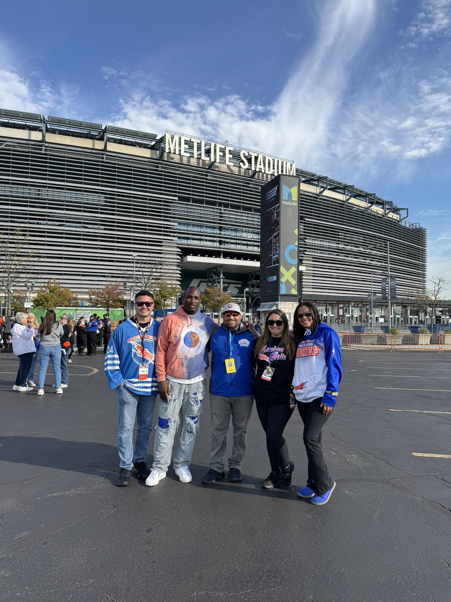 Rob DeSantis tweet media