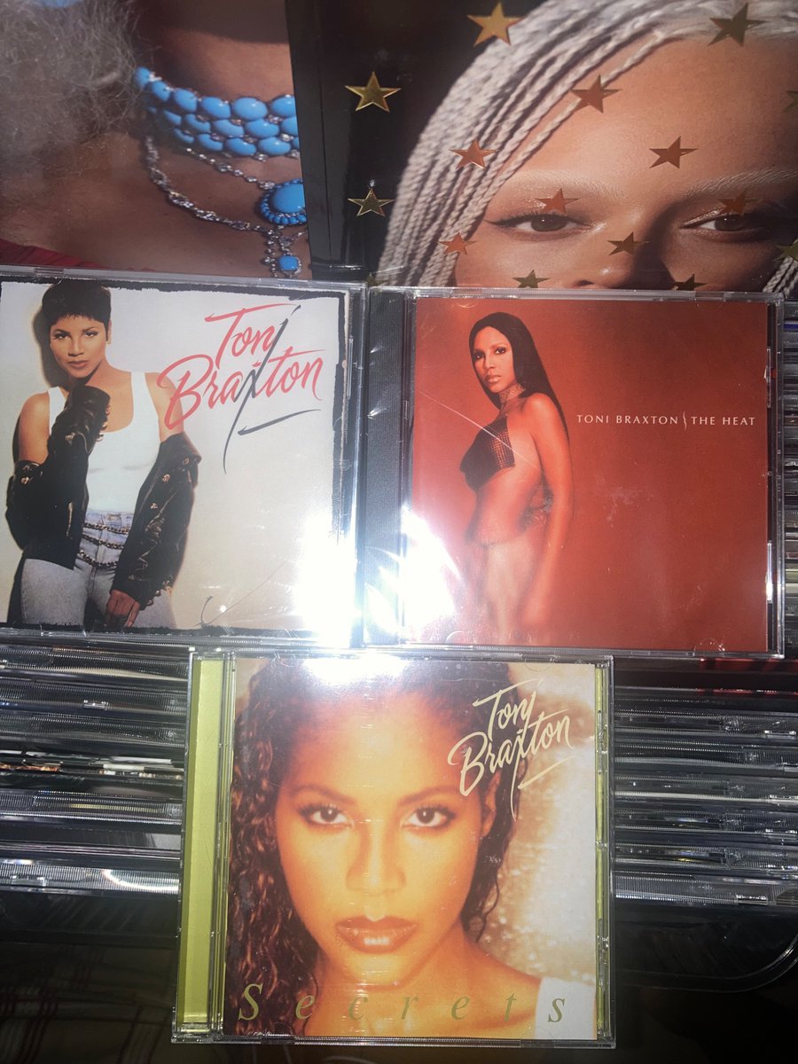 RachelRoy__'s tweet photo. @c1pricorn The Toni trinity in my collection 😩!! https://t.co/sWqaGERXPn