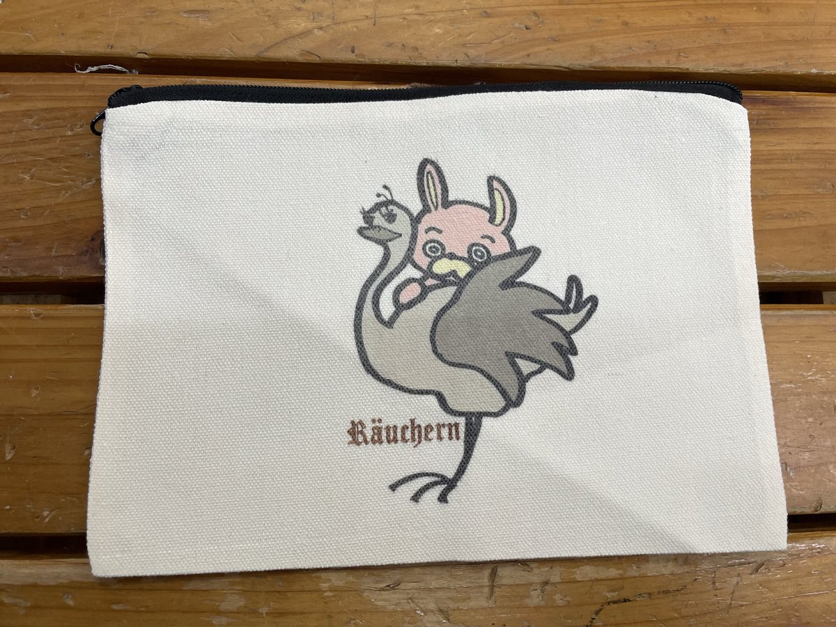 yusin3104's tweet photo. ダチョウで有名な朝日町の『ロイフェン』さんが、桃色ウサヒの新作グッズを持って来てくれました✨

これぞロイフェンさん❗️かわいいデザインの素敵なポーチ💓

1個700円（税込）
本日より販売致します✨

※店頭のみの販売となります。ご了承下さい🙇‍♂️ https://t.co/3skVnrepQK