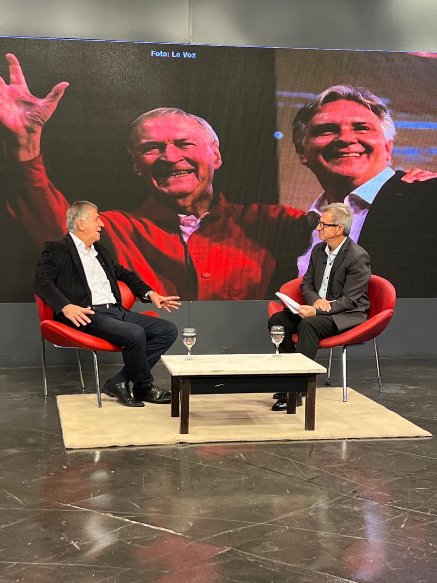 LosTurello's tweet photo. Tras las #elecciones, el análisis del Dr. @DanielGattas sobre el futuro político de #Schiaretti, la pelea por la gobernación de #Córdoba (2027) y los potenciales candidatos por #LLA. Además, opina sobre la relación #Trump-#Milei | Entrevista: @SebaTurello. https://t.co/Z1X7jtsxJO
