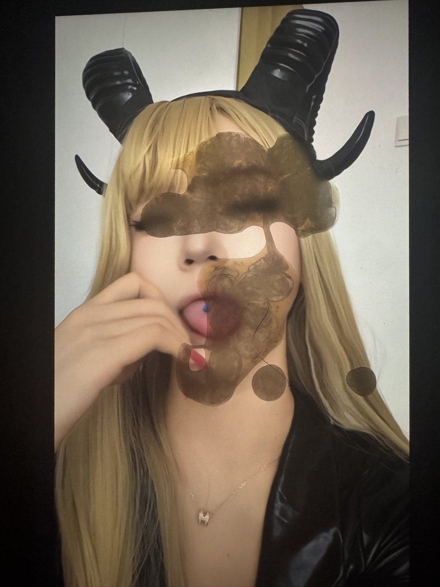 #女神 #母狗 #反差 #射屏 #羞辱
存货