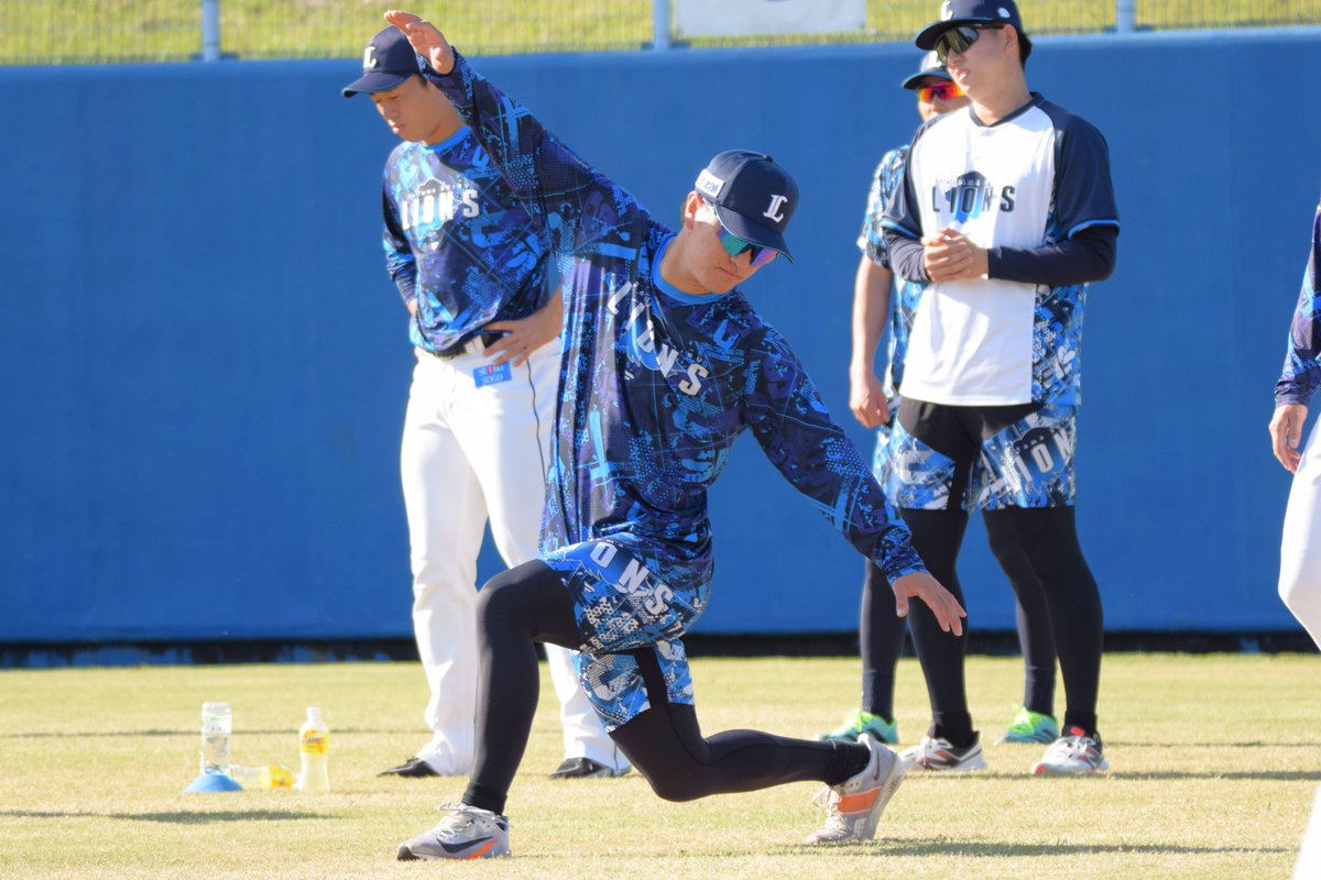 ウォーミングアップスタート！ #柘植世那 選手 #古市尊 選手 #埼玉西武