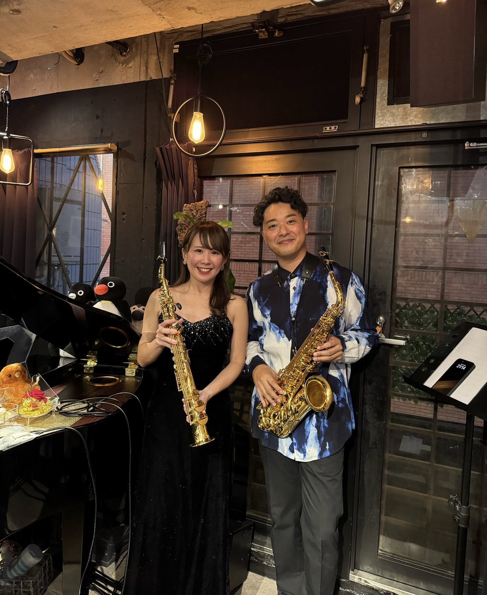 トロイメライコンサートシリーズ
<a href="/BarTraumerei/">Bar Träumerei -トロイメライ-</a> に滝本紘子さんと出演させて頂きました！お運びくださった皆さま、ありがとうございました♪

滝本さんの息を感じるピアノの音色の上に、雲のようにちょこんと乗って、どこまでも流れていけるような楽しい時間でした✨

お客様の集中力も最高でした‼️