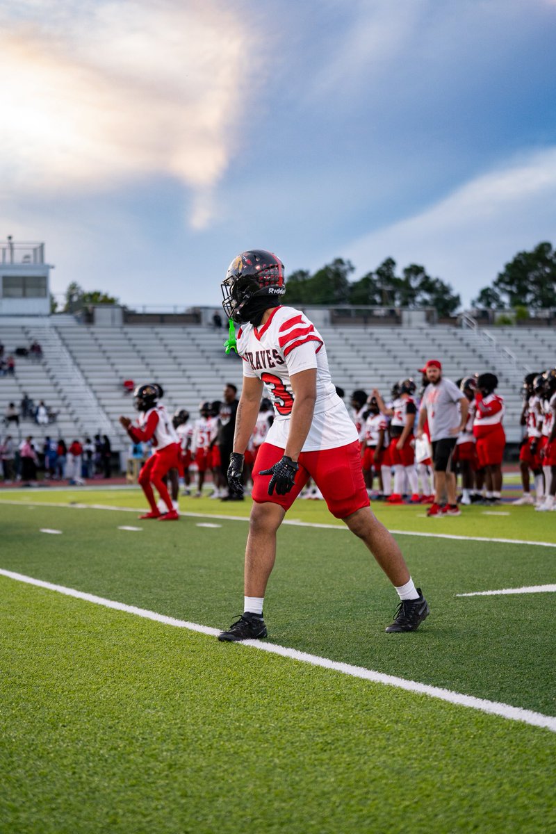 Check out my senior szn highlights 
hudl.com/v/2T9L8x 
<a href="/RecruitGeorgia/">Recruit Georgia</a> <a href="/coachjchastain/">Coach J. Chastain</a> <a href="/GamecockFB/">South Carolina Football</a> <a href="/NCAA/">NCAA</a> <a href="/RecruitGeorgia/">Recruit Georgia</a>