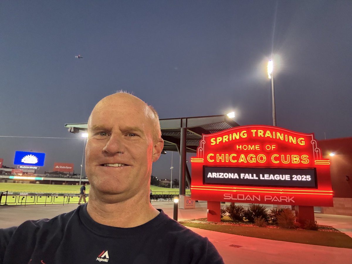 davepotts2's tweet image. It is not spring.  And the Cubs are not here.  I am here.