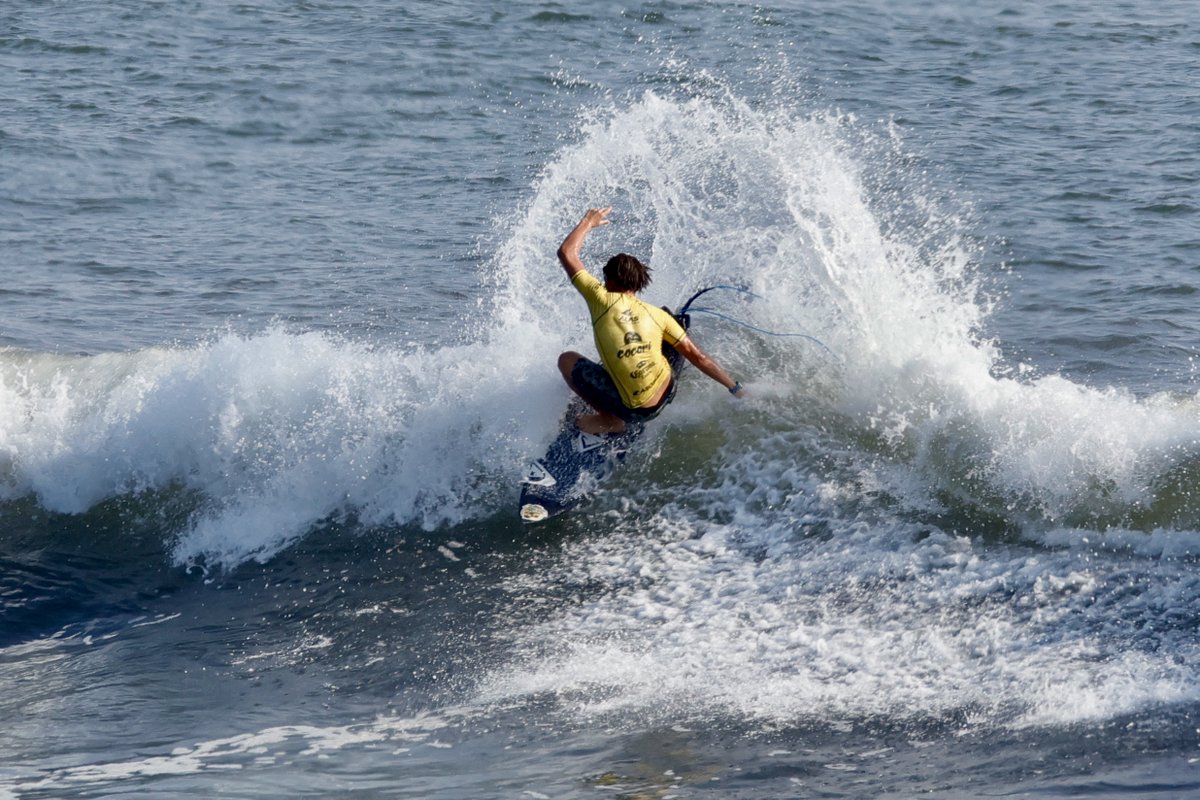 🌊☀️ ¡La emoción sigue en El Paredón! Hoy compartimos algunas de las mejores tomas del segundo día de competencia del CORONA ALAS GLOBAL TOUR 2025. 🏄‍♀️🔥

Y prepárate, porque también te dejamos el cronograma del tercer día, para que no te pierdas nada de la acción. 💙