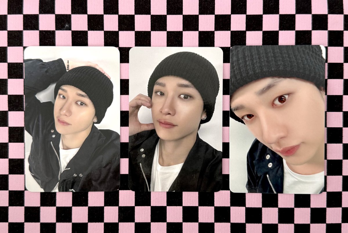 CHANSRO0M's tweet photo. i love being a bang chan collector 🔐🎀 https://t.co/1hMaUprSWF