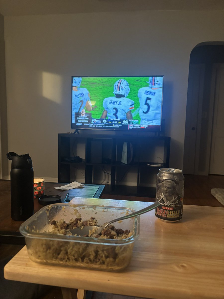 cuscome69's tweet photo. Ground beef, rice, arnold palmer and bulls football. Does life get better than this https://t.co/etOnfq7T9f