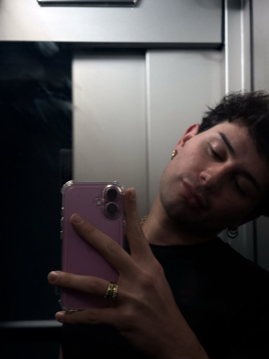 ngrtms's tweet image. Sparatemi