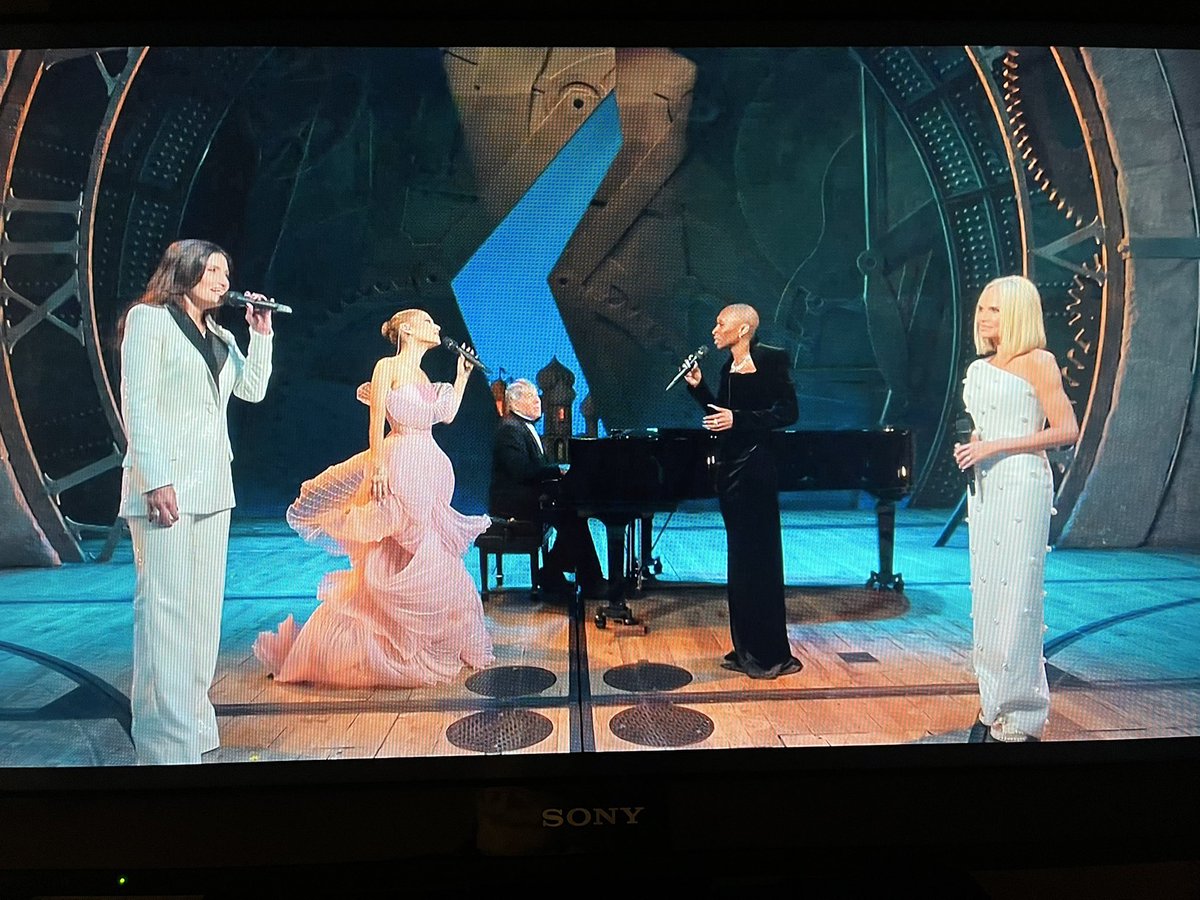 OMG <a href="/idinamenzel/">Idina Menzel</a> &amp; <a href="/KChenoweth/">Kristin Chenoweth</a> at the Gershwin with Cynthia &amp; Ariana! Tune in to Wicked: One Wonderful Night on NBC! 💚🩷