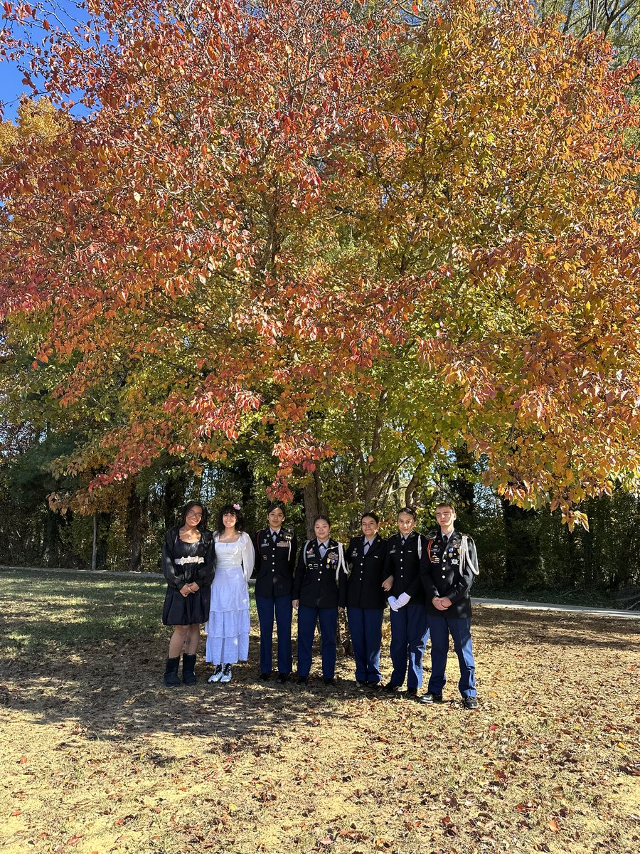 The Lexington Senior High School, Army JROTC tweet media