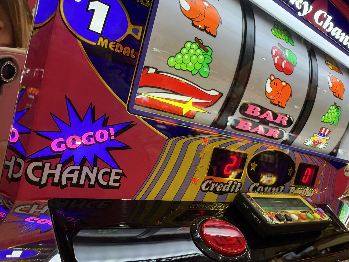 おはようございます😃
11月7日（金）☀️

本日は掃除掃除掃除DAY‼️

何故なら友人が三日間ほど泊まりに来るからだす🚗✨

あとは車洗ったりパソコン💻したりの予定です🧡

明日は来店だし気合い入れてくぜ✨
問題【啄木鳥】何と読む？🪽

本日も頑張っていきましょう♪