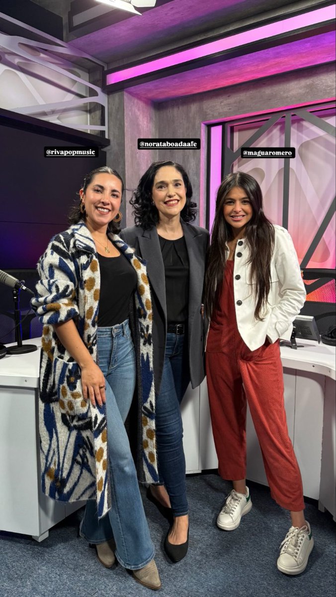 AFELiderazgo's tweet image. Hablemos de multitasking 🧠✨y productividad

Creemos que hacer mil cosas a la vez nos hace más productivos… pero no.

Clifford Nass (Stanford, 2009) mostró que cambiar de tarea nos fragmenta, aumenta errores y nos cansa más.

Y Cal Newport (Deep Work, 2016) lo resume bien:
La…