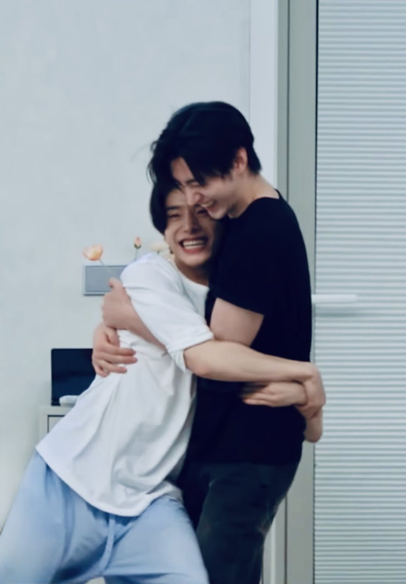 they're literally this 😔❤️