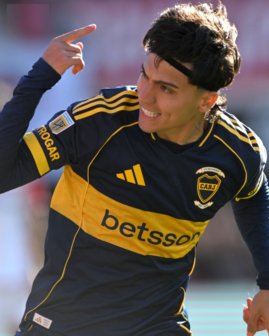 El domingo a las gallinas putas las mata