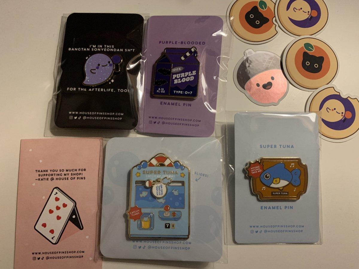 moonriseuphoria's tweet image. @houseofpinsshop always makes the cutest pins, can&apos;t help but want to collect them all. and the freebies are so cute too, thank you 🥺💜