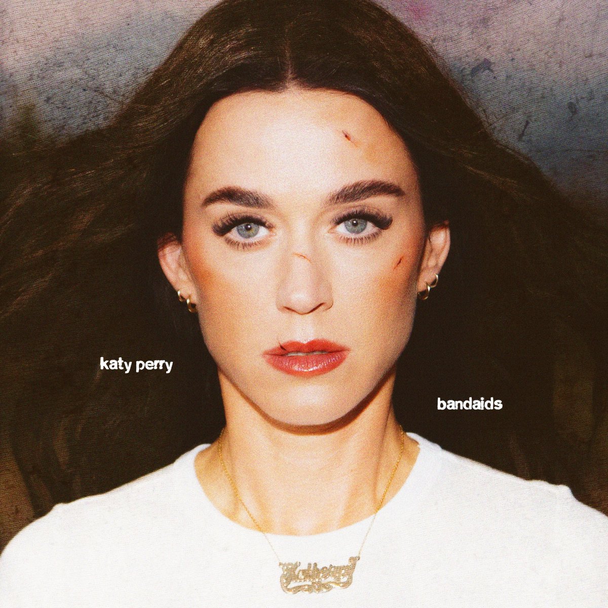 katydailybrasil's tweet photo. Em um comentário no Tiktok, Katy Perry revelou que cogitou não lançar "bandaids", por sentir que a música é pessoal demais:

"Lembra quando eu disse que eu nunca lançaria essa música? 🥹" https://t.co/fhOJ0LZdO6