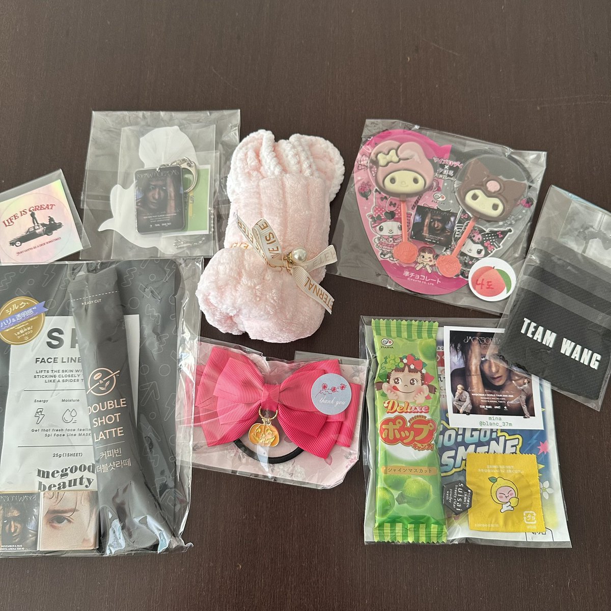 uruko_7's tweet image. 昨夜のLIVEはほんと夢のような時間でした。
昨日お会いできたみなさん🐥
素敵なソンムルありがとうございました🎁
また次の現場があるといいな〜💚
#JacksonWang 
#MAGICMAN2inTOKYO