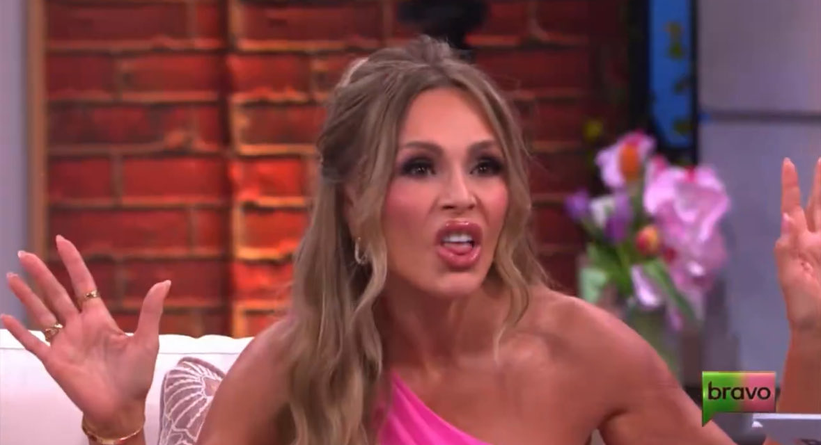 ItsBravoBtch's tweet photo. Tamra is acting unhinged at this reunion. It’s hard to watch and wild that she keeps saying therapy is working because we can all clearly see that she’s still so volatile. #RHOC https://t.co/FWNRnWI37g