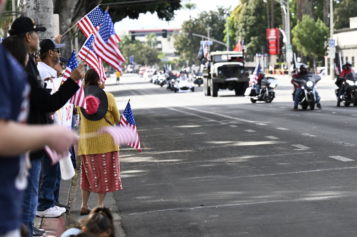 riversidecagov's tweet photo. Celebrate our service men and women of all branches and eras at the 17th Annual A Salute to Veterans Parade & Expo! πΊπΈ
πΊπΈ: Saturday, November 8
πΊπΈ: Downtown Riverside
πΊπΈ: 10am - Noon
For more info, visit: https://t.co/maffCyo4NJ
#ILoveRiverside https://t.co/uTnrTalTz1