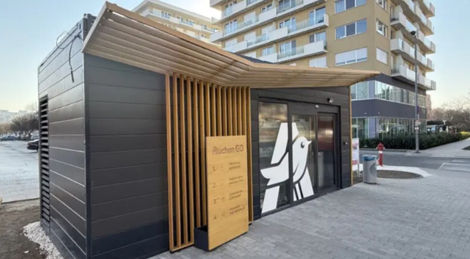 CloudpickTech's tweet image. Redefining Retail with AI-Powered Container Stores 🚀🏪
Mobile. Modular. Autonomous.
Cloudpick&apos;s AI container stores bring 24/7 &quot;grab-and-go&quot; retail anywhere — highways, campuses, or smart cities.
Plug in, power on — no staff, no queues.

#Cloudpick #AI #SmartRetail #Automation