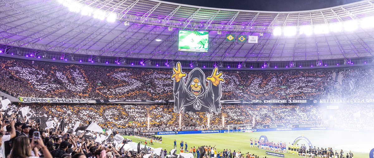 Tremeu.

Tremeu legal.

Fizeram cera. Cai cai com o segundo jogador caindo depois que o primeiro saiu de maca. O segundo tempo INTEIRO atrás e não fazendo NADA.

Vai cair.

10 jogos de invencibilidade. 10 gols do meu atacante.

Pedro Raul: matador de Leão.