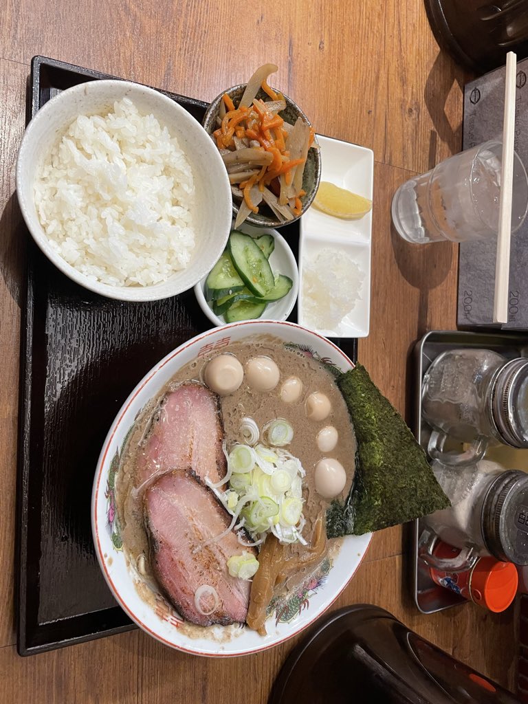 しれっと出撃
さんま塩焼き定食（魚なし）
ハーフ和え玉付き
TP  うずら　和え玉
腹パン🩷　白飯、大根、レモン、
トリオで後味スッキリ😋
ごちそうさまでした。
お心遣いありがとうございました。

麺屋58   青葉区錦町