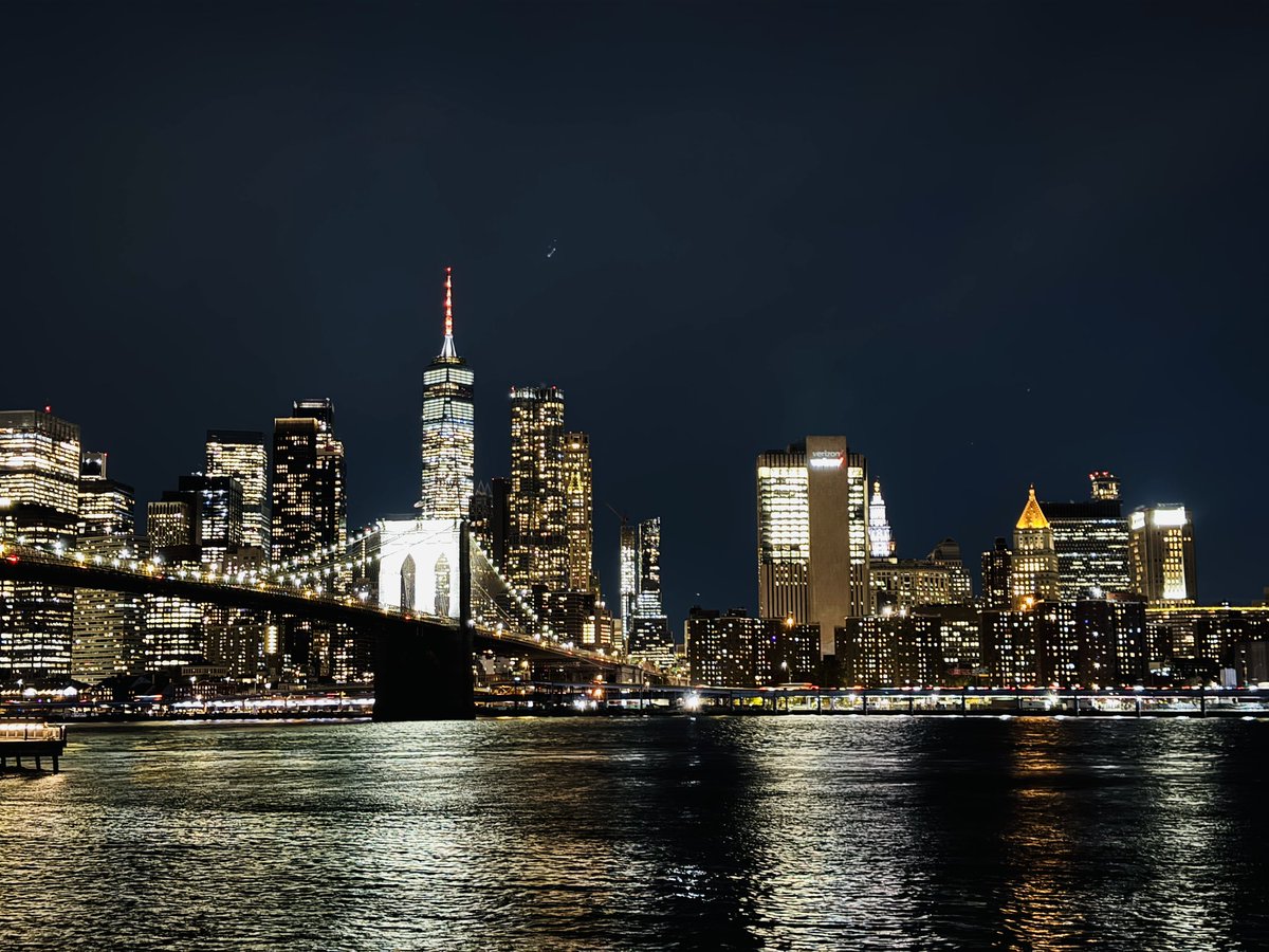 NYと言えば！？な場所巡り。まだ11月上旬だけど風もあって体感気温3℃位(実際7℃)めっちゃ寒い🥶