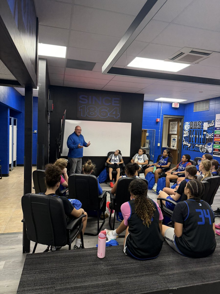 QHS Girls Basketball tweet media