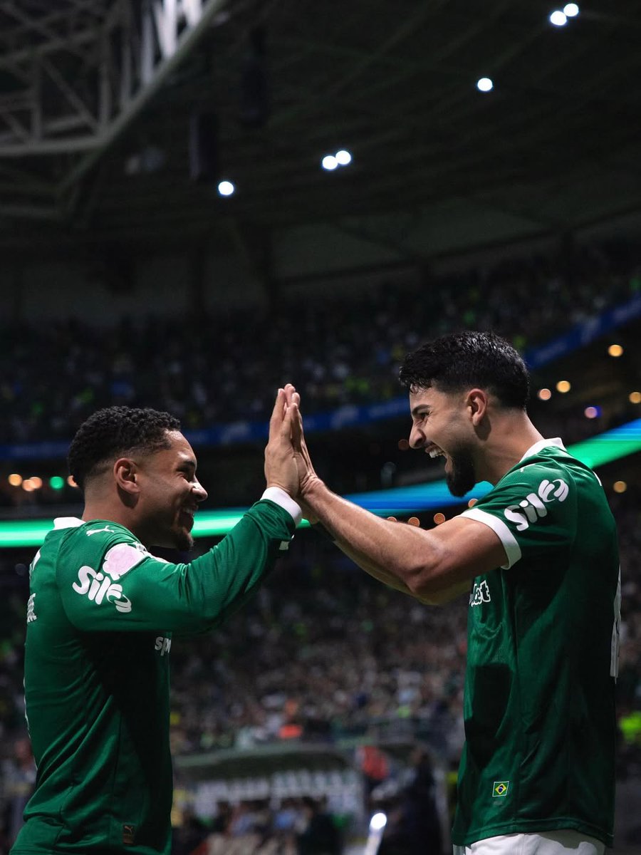 sempre eles. sempre. sempre. sempre.