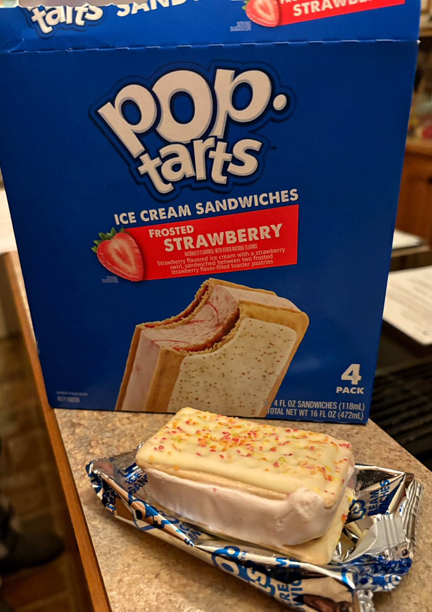 I mean, we’re exactly 3 weeks away from the BIG DAY. Are you even training, bro?

(Also, my doctor doesn’t follow me on social media…)

<a href="/PopTartsUS/">Pop-Tarts</a> #HartnellHolidays