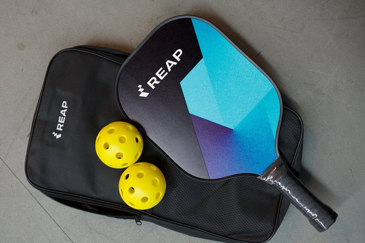 ReapGlobal's tweet image. This year, we decided to do things a little different for the post-conference festivities, switching out the basic Prosecco for Late Night Pickleball. 🥂 ➡️ 🏓

What better way to unwind than with a couple of rackets and some friendly competition! 

#HKFTW #PostConference…