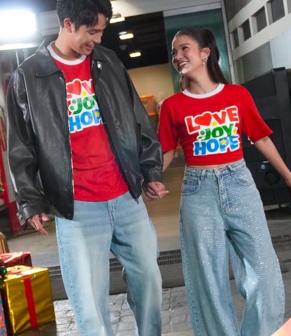 Anim na taon na tayo! Maraming salamat sa inyo palagi <a href="/donnypangilinan/">Donny</a> at <a href="/bellemariano02/">Belle Mariano</a>, PALAGI KAYONG PANALO SA BUBBLIES 🖤❤️ Andito lang kami kahit anong mangyari! MAHAL NAMIN KAYO!

DONBELLE ANIMpireOfLove 

#DonnyPangilinan | #BelleMariano 
#DonBelle | #DONBELLEmpire