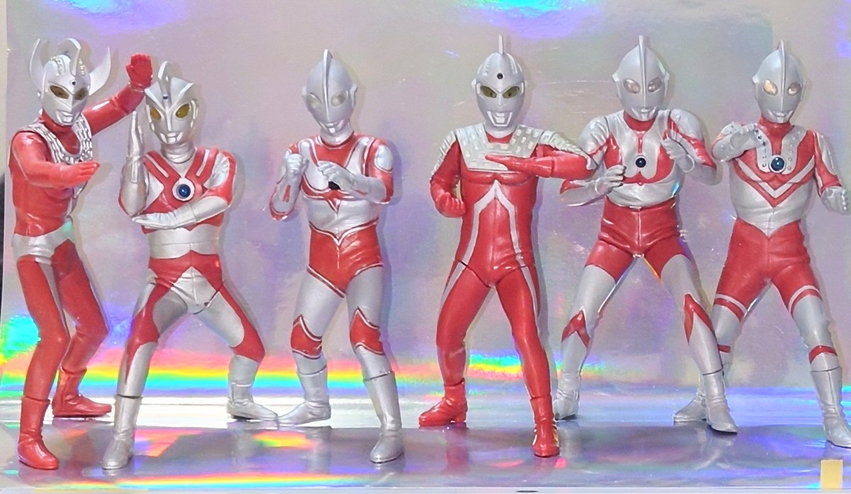 でたらめ6兄弟（超動αカスタム品）vsウルトラ6兄弟（アルティメット