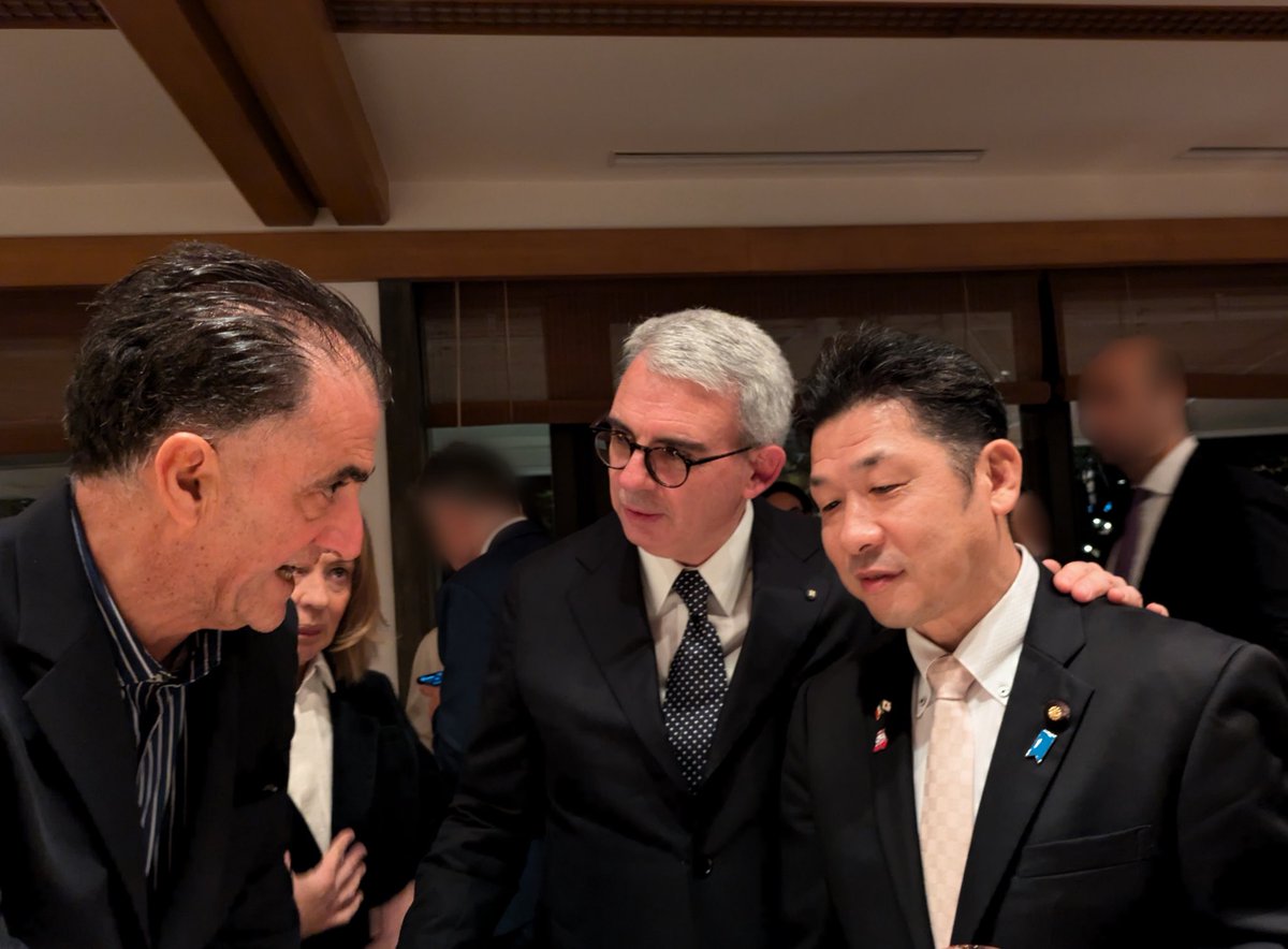 ModJapan_jp's tweet image. 11月4日、若林防衛大臣政務官は、駐日 #イタリア 大使及び国防武官主催レセプションに出席🇮🇹

#GCAP (日英伊３カ国による次期戦闘機の共同開発プログラム)✈️をはじめとする防衛協力・交流に関して、各国の大使らと意見交換しました。

防衛省・自衛隊は、引き続き各国との防衛協力を進めていきます。