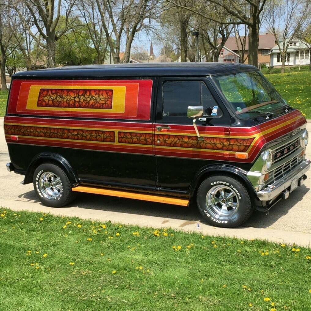 CreepyVan69's tweet image. Nothing says “trust me” like a &apos;71 Ford Van.  #vanlife #creepy #creepyvan #creepydates #humor #parody #van #vans #retro #vintage #classicvan
